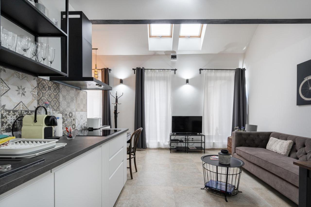 Studio Station With Gallery Budapest Luaran gambar